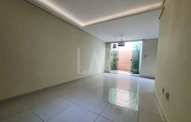 Imagem 3: Casa Geminada à venda, 3 quartos, 1 suíte, 2 vagas, Sagrada Família - Belo Horizonte/MG