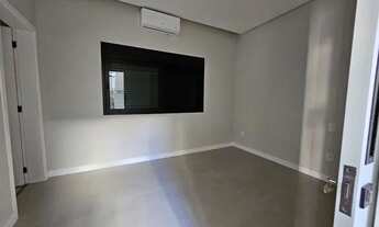 Imagem 5: Casa de condomínio sobrado para venda tem 360 metros quadrados com 5 quartos