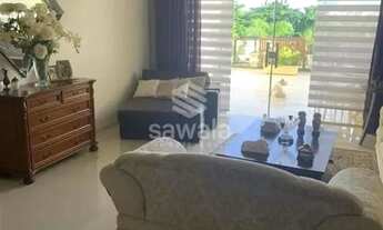 Imagem: Casa à venda com 360,00m² e 4 quartos