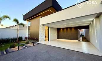 Imagem: Casa 3 suítes plenas, repleta em marcenaria