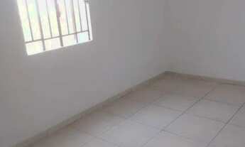 Imagem 4: CASA DE FUNDOS COM QUINTAL!