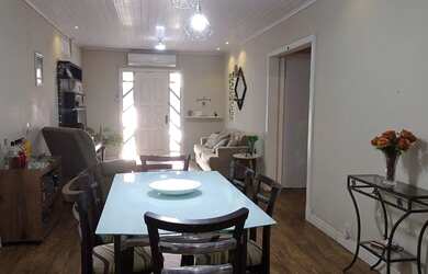 Imagem 4: Imóvel avenida com duas casas no local. R$450,000,00