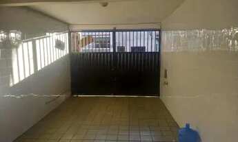 Imagem: Casa com garagem grande