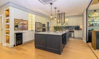 Imagem 2: Casa luxuosa no Bosque Amoraeville em Jurerê Internacional