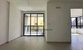 Imagem 4: Ponta Verde, Smart Stay Izidro, quarto e sala com varanda, a 50 metros da praia