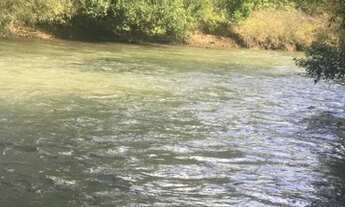 Imagem 3: Chácara com Rio no fundo