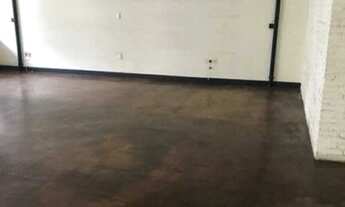 Imagem 2: Sala a 200 metros do metrô com um belo terraço