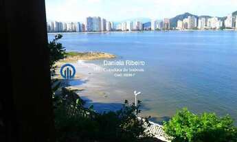 Imagem 2: Casa-Frente MAr 400M² 3 dormitórios(1suíte),deck com churrasq-3vagas