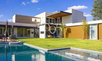 Imagem 3: Linda e exclusiva casa projetada pelo arquiteto Olegário de Sá com 1007m² de construção