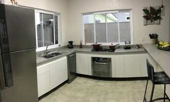 Imagem 7: Ótima casa dentro de condomínio fechado com piscina e churrasqueira em Vargem Pequena/RJ