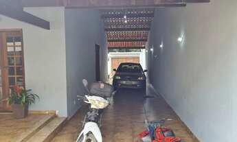 Imagem 2: Vendo casa com Piscina No Adrianopolis proximo ao Golden Gol, Parcelamento Próprio!