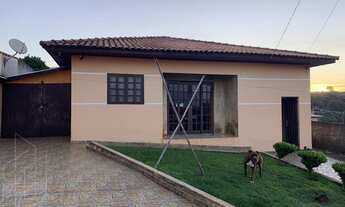 Imagem 2: Casa Usada para Venda em Ponta Grossa, Chapada, 3 dormitórios, 1 suíte, 2 banheiros, 3 vag