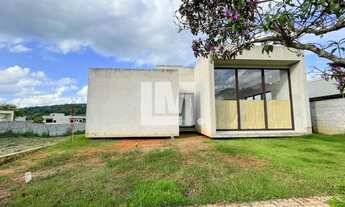 Imagem 2: Térrea para venda possui 274 metros quadrados com 4 quartos