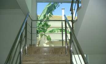 Imagem 3: Casa de condomínio sobrado para venda tem 493 metros quadrados com 4 quartos