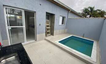 Imagem: Casa com piscina privativa em condomínio