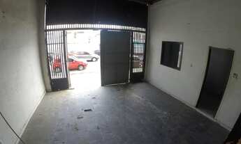 Imagem 2: Galpão na Av. Roberto Camelier