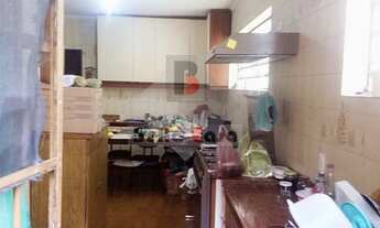 Imagem 3: Casa antiga em ótima localização