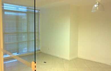 Imagem 4: Sala Comercial 225 m 2 Próximo ao Metro Com 4 Vagas