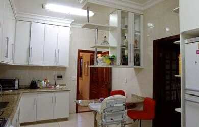 Imagem 6: Sobrado para locação em bairro de alta procura com 3 suítes