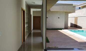 Imagem 3: Casa de condomínio para venda possui 240 metros quadrados com 3 quartos