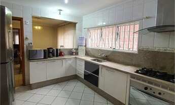 Imagem 4: São Paulo - Casa Padrão - SAÚDE