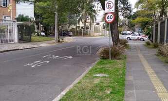 Imagem 2: Porto Alegre - Terreno Padrão - Jardim Botânico