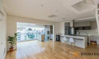 Imagem: Cobertura com 222m² de área total e 120m²