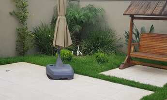 Imagem 3: Casa de condomínio para venda tem 310 metros quadrados com 3 quartos