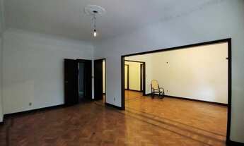 Imagem 2: Apartamento com três quartos na Tijuca