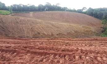 Imagem 2: Chácara Bugre 21.997m²,100%DOC, antes da Igreja Bugre, 800m asfalto. 36Km Pq Barigui Curit