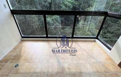 Imagem 3: Apartamento à venda no Guarujá, na praia das Pitangueiras, 145 metros de área útil, sacada