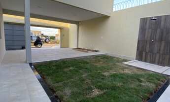 Imagem 2: Casa com acabamento fino em bairro nobre