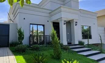 Imagem: Casa de condomínio para venda tem 290 metros