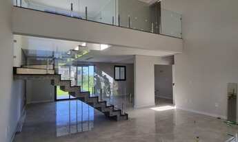 Imagem 6: Casa de condomínio para venda possui 300 metros quadrados com 4 quartos