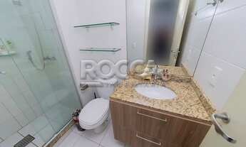 Imagem 2: Apartamento para venda tem 80 metros quadrados com 3 quartos em Jardim Carvalho - Porto Al