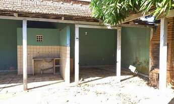 Imagem 2: Aluga se uma casa na avenida calama em frente o IFRO