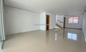 Imagem 3: Sobrado de 3 dormitórios com pátio amplo e piscina! Ref.:881