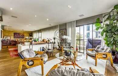 Imagem 2: A poucos passos da Praça Pereira Coutinho!