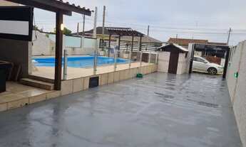 Imagem 7: Vendo linda e espaçosa casa c piscina 50 metros mar