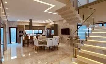 Imagem: SOBRADO DE ALTO PADRÃO - EM QUADRA MAIS