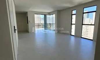 Imagem 7: APARTAMENTO COM EXCELENTE LOCALIZAÇÃO MEIA PRAIA