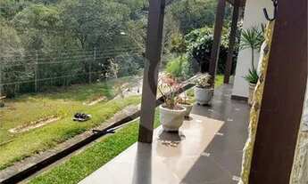 Imagem 4: Casa em condomínio elitizado em Mairiporã