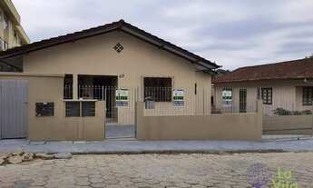 Imagem 6: QUITINETE nova ( PISO SUPERIOR da casa ) pronta para morar próximo ao IFSC em excelente l