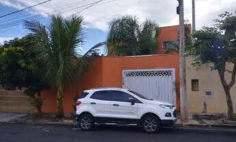 Imagem: Sobrado com piscina a venda no residencial