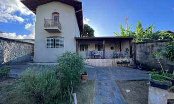 Imagem 1: CASA COLONIAL DE 03 QUARTOS COM 01 SUÍTE