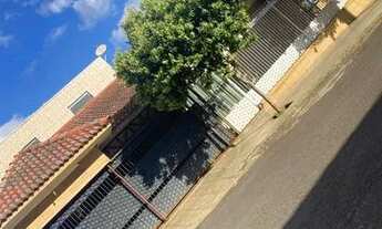 Imagem 2: Sobrado com casa