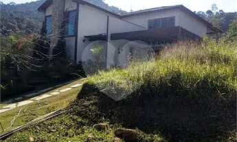 Imagem 2: Casa em condomínio elitizado em Mairiporã