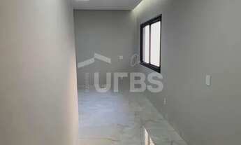 Imagem 3: Casa para venda possui 100 metros quadrados com 4 quartos em Bairro Alto - Curitiba - PR