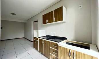 Imagem 3: Apartamento SEMIMOBILIADO á Venda com 2 Dormitórios