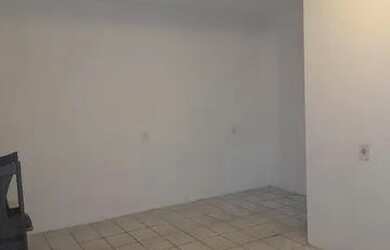 Imagem 2: Quarto grande com Banheiro próximo ao Roldão da Av. Cupecê